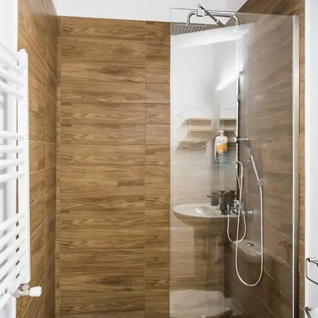 Apartament Blue Geranium With Private Backyard Salonic