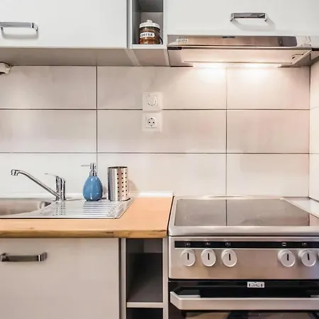Apartament Blue Geranium With Private Backyard